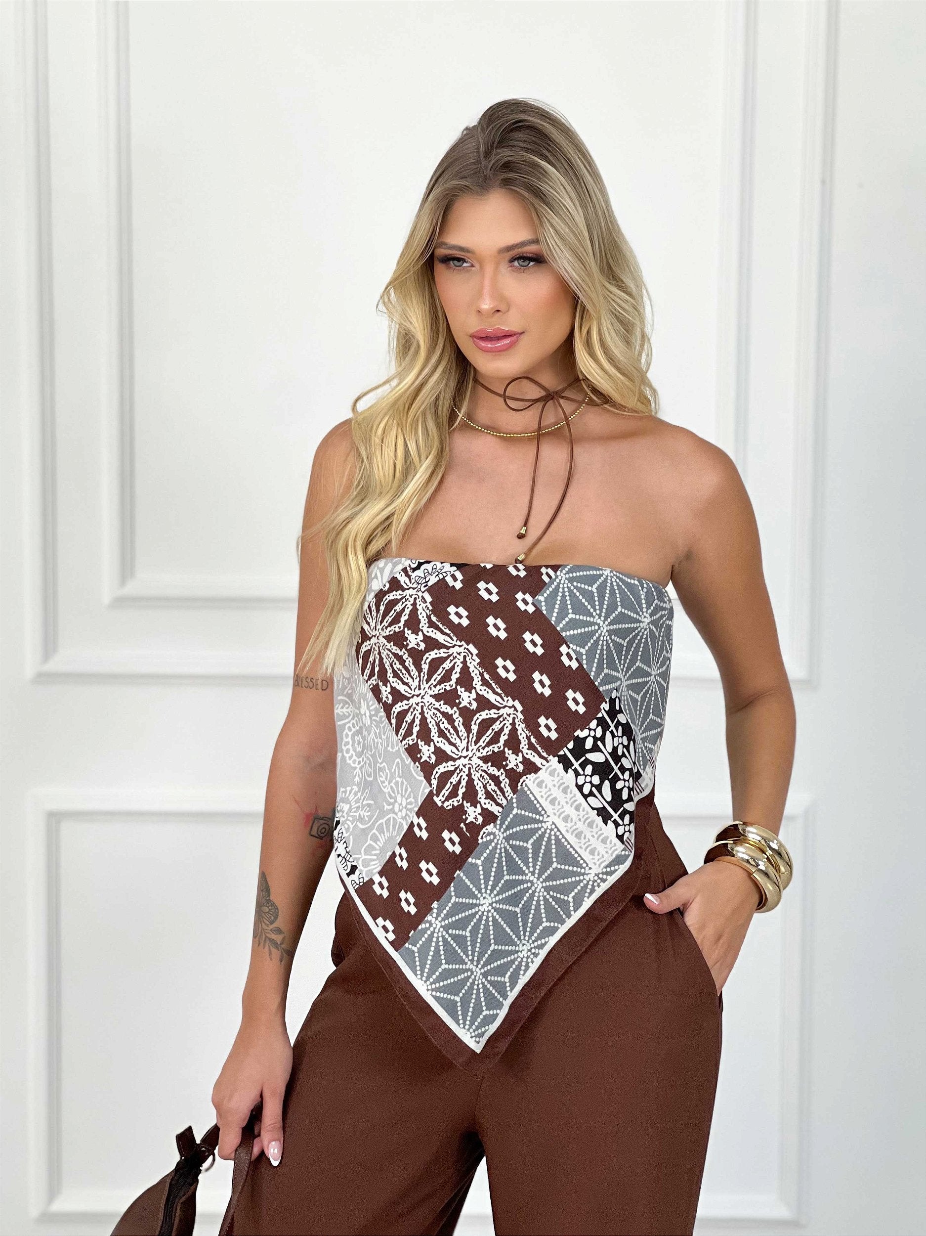 BLUSA CROPPED LENÇO