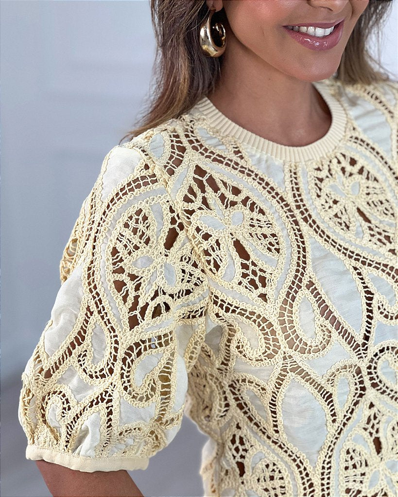 BLUSA BORDADA GUIPIR